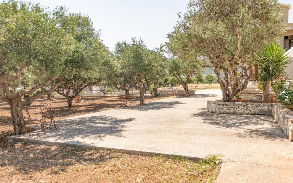 Xirouchakis Farm Apartment Kissamos Exterior photo