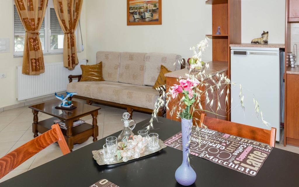 Xirouchakis Farm Apartment Kissamos Exterior photo